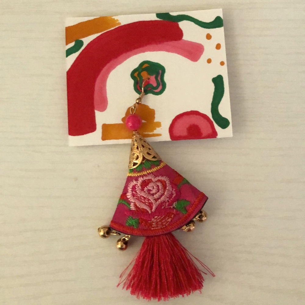 Beautiful Abstract One Piece Earring